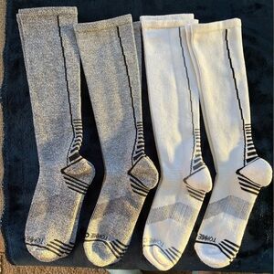 Tommie Copper 4 pairs Women’s Size M Compression Socks NEW Without Tags